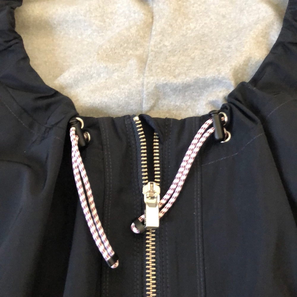 NWOT Athleta Rain Jacket - Picture 4 of 5